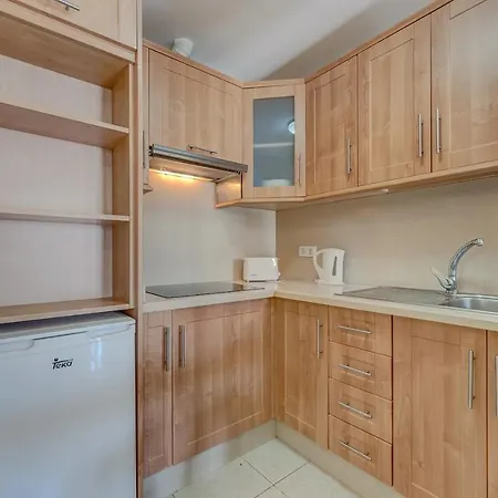Club Atlantis 2 Dorm Apartment Costa Adeje (Tenerife)